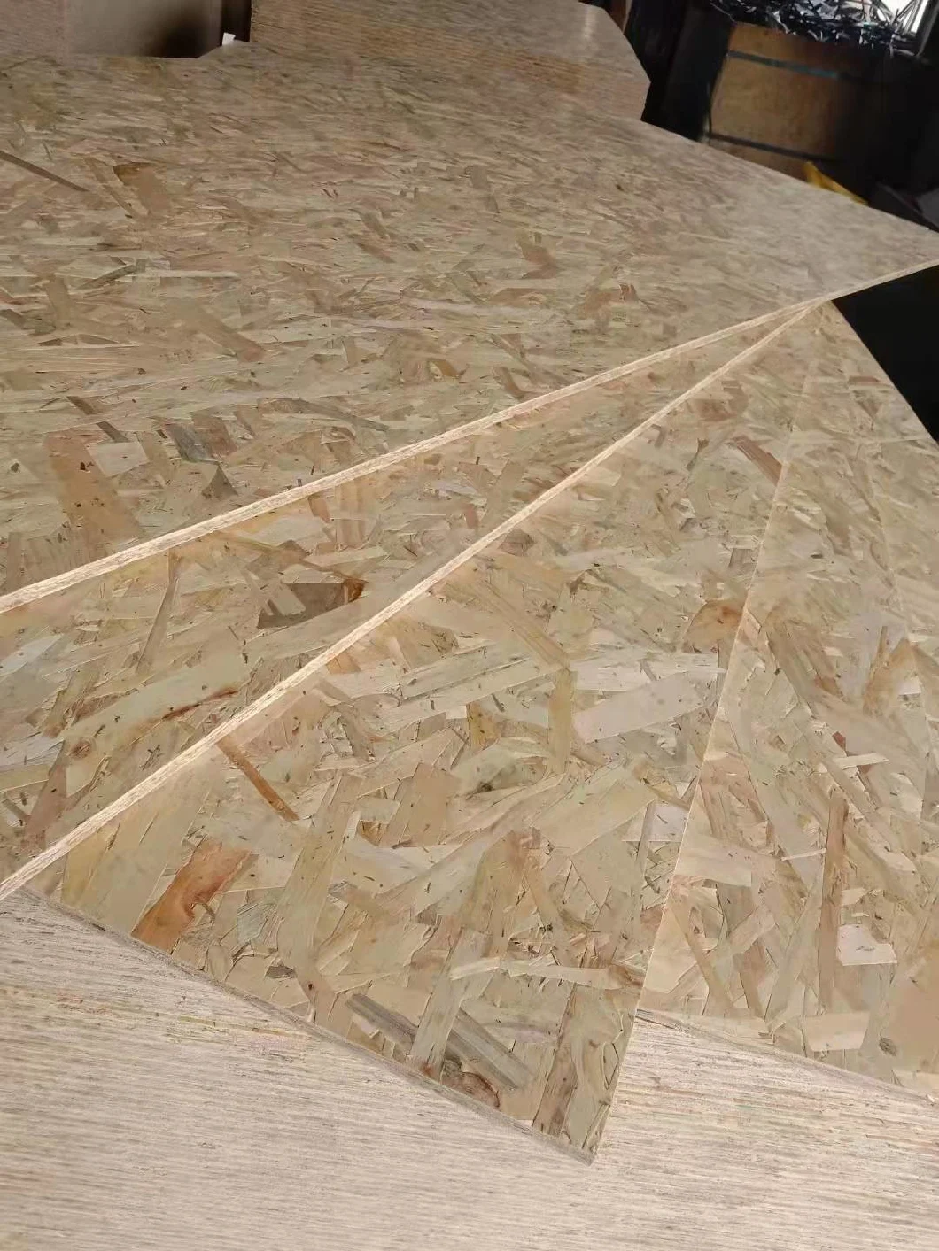 Moisture-Resistant Waterproof OSB Panel Manufacturers Wholesale 18mm OSB Board for Construction Packing Decoration