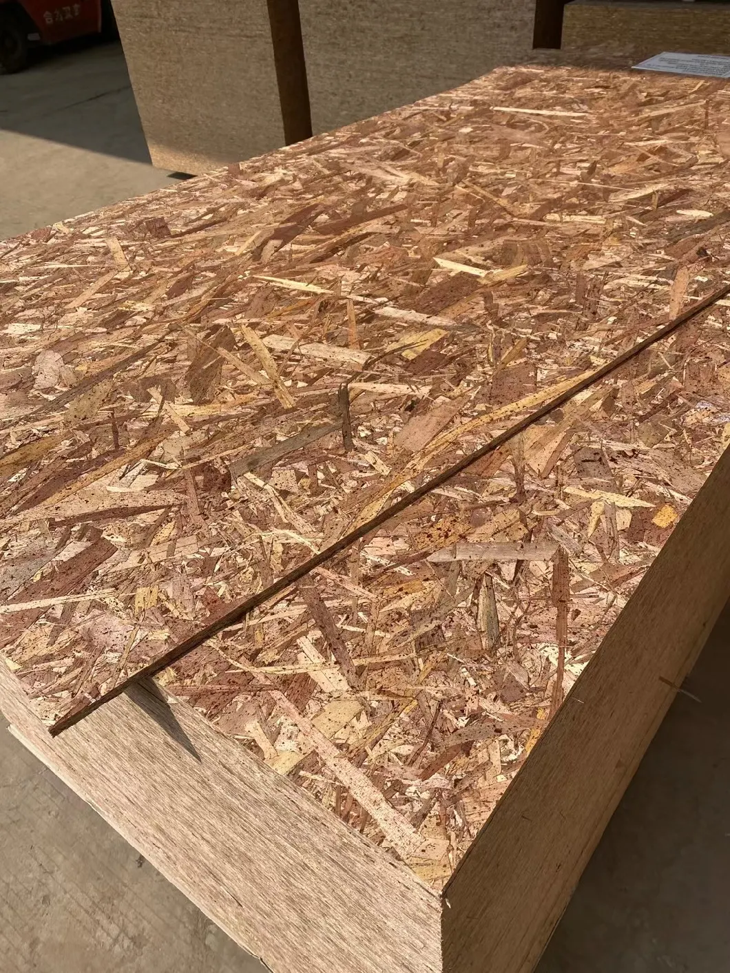 Moisture-Resistant Waterproof OSB Panel Manufacturers Wholesale 18mm OSB Board for Construction Packing Decoration