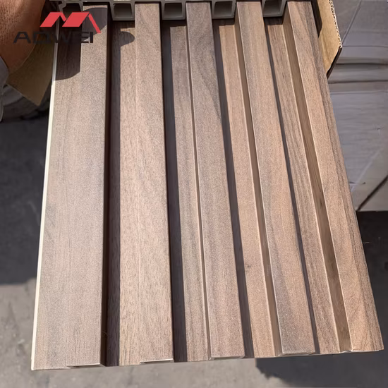La Chine Outdoor Indoor 1220X2440mm WPC Board à des fins de construction