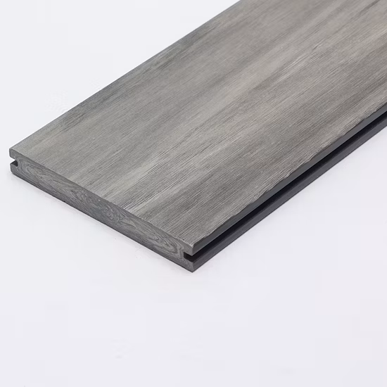 Plancher en plastique en bois solide creux de plate-forme de l'anti éraflure WPC/plancher de PE pour extérieur