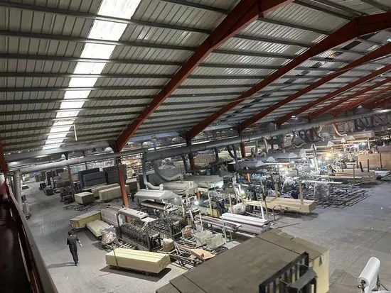Clic de plafond en PVC WPC, plafond en PVC étanche avec matériau WPC